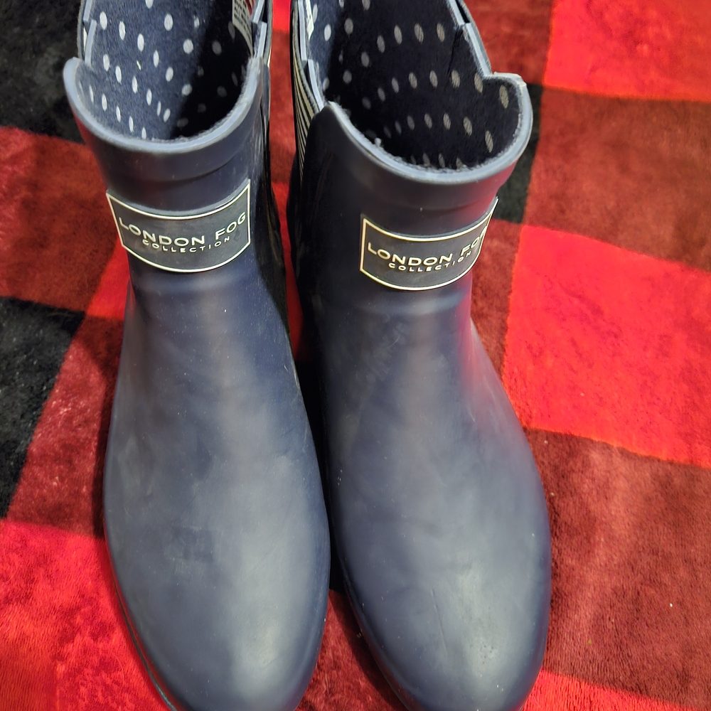 London Fog Dark Blue Waterproof Boots, Womans Size 8 Polka Dot Inside